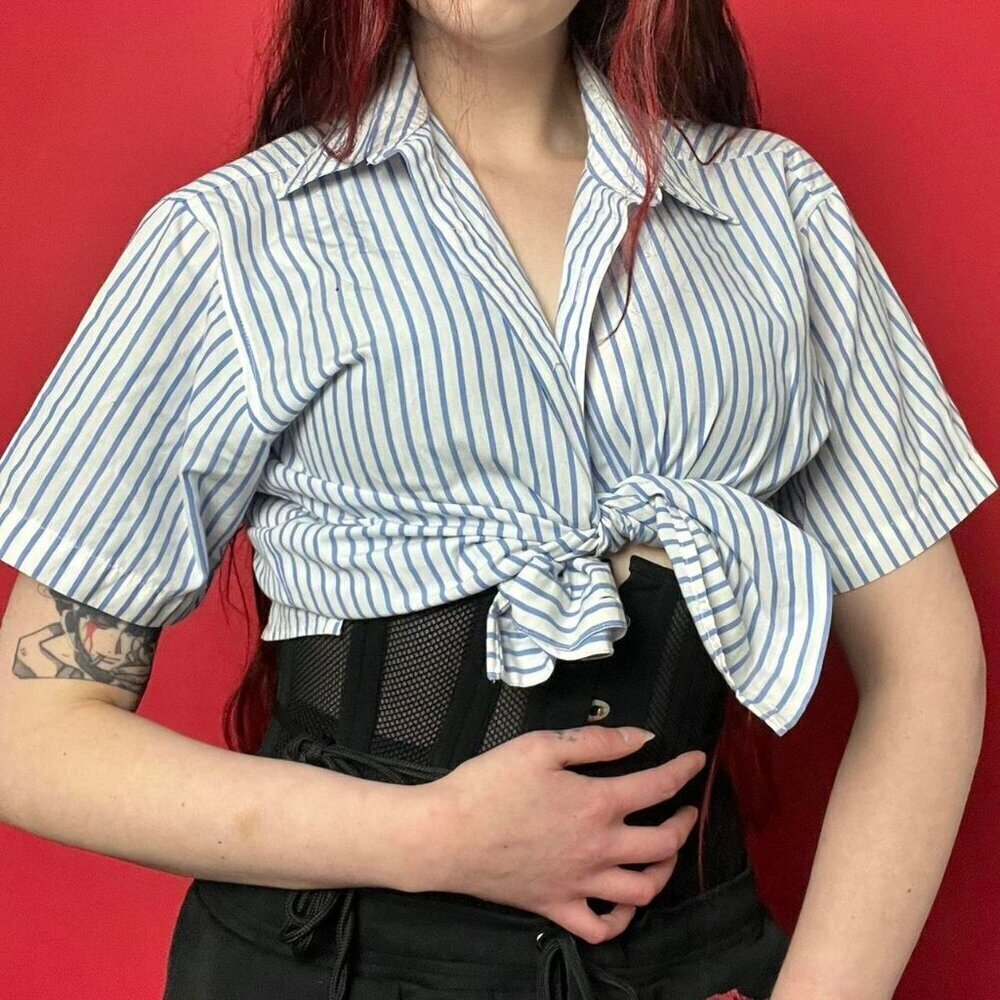 Tabi international/ Blue and white striped button up 🩵🤍​​​​​